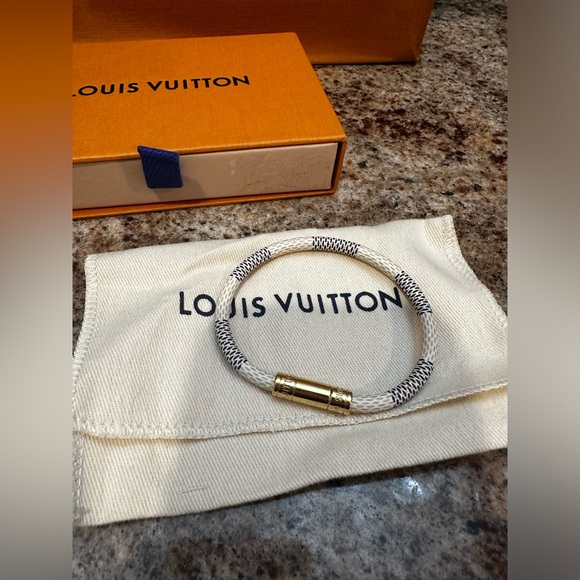 Louis Vuitton keep it white bracelet - Picture 2 of 7